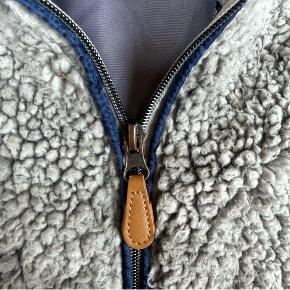 Simply southern Women’s faux fur vest size small lined gray - Picture 9 of 16